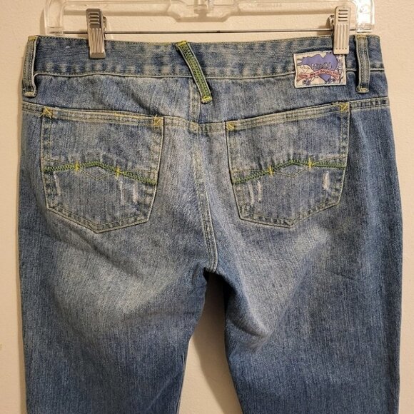 Women's Ripped Knee Jean Shorts by Mudd (size 7) - Picture 4 of 8